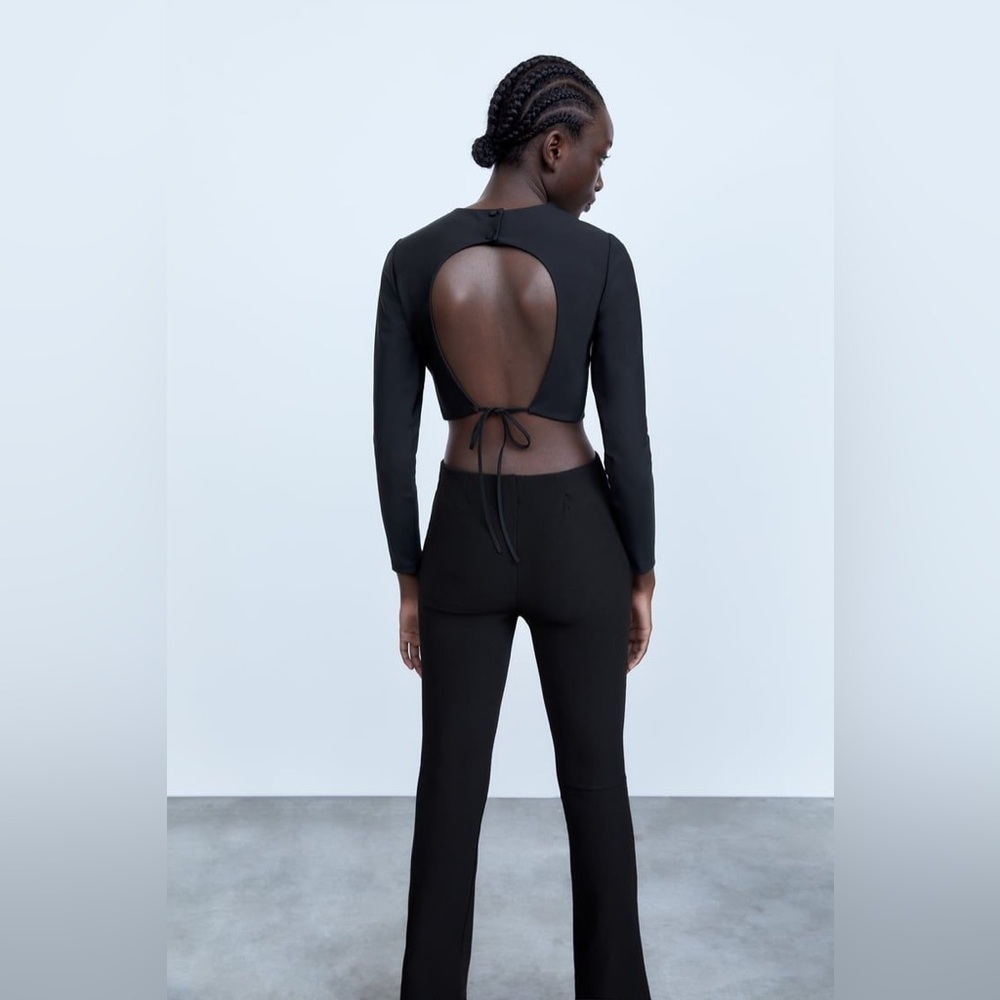 Black Open-Back Long Sleeve Crop Top with Tie Detail - Picture 5 of 11